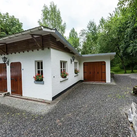 House Situated On A Magnificent Estate Prázdninový dům