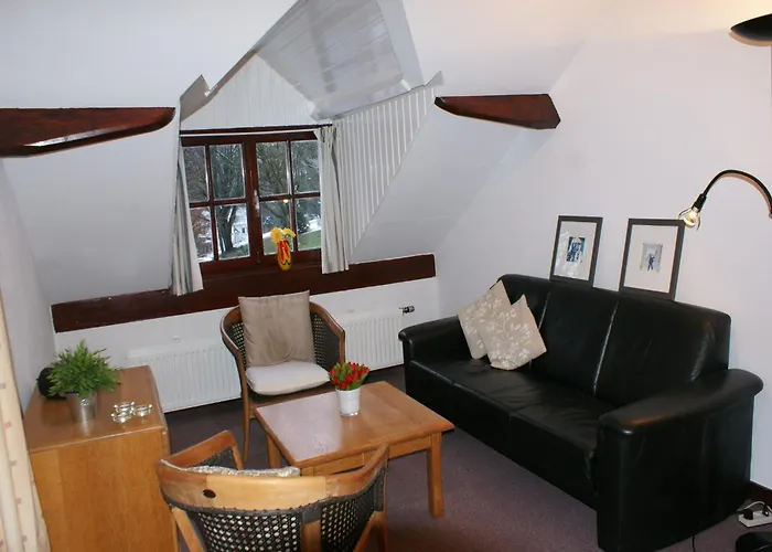 House Situated On A Magnificent Estate Hébergement de vacances *