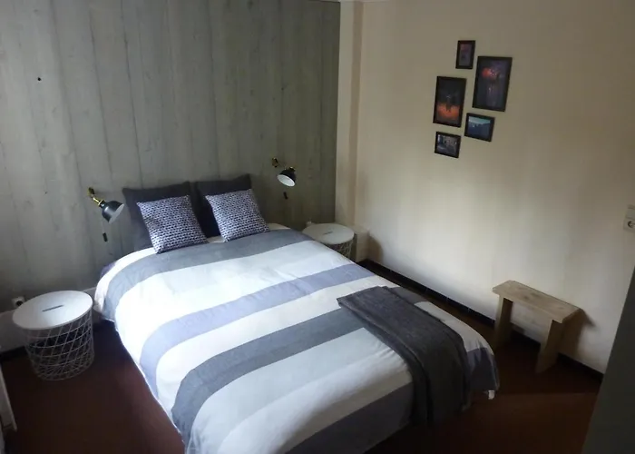 House Situated On A Magnificent Estate Hébergement de vacances *