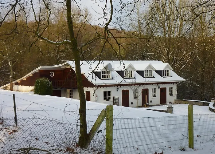 House Situated On A Magnificent Estate Hébergement de vacances Barvaux-sur-Ourthe